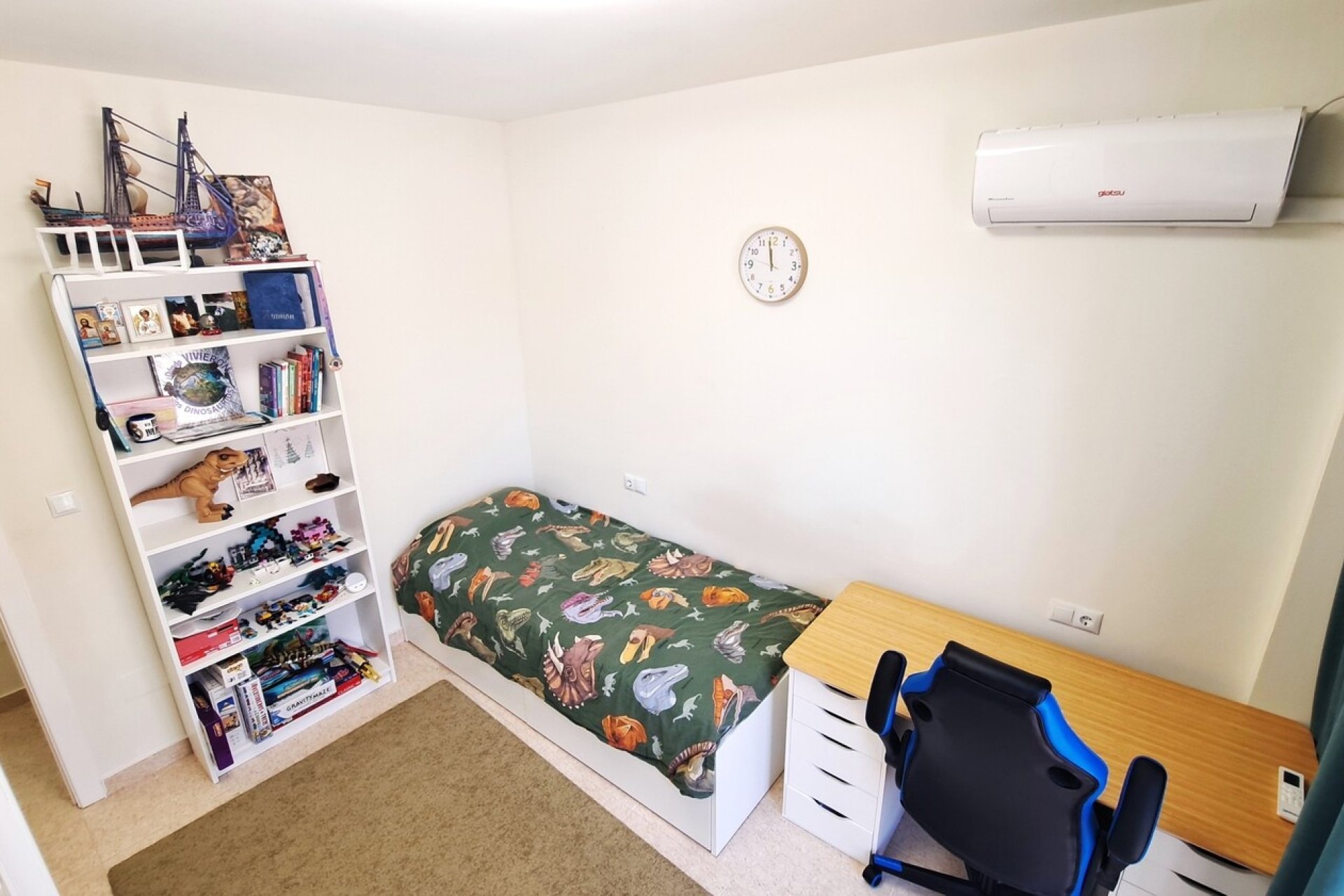 Reventa - Town House -
Villamartin - Las filipinas