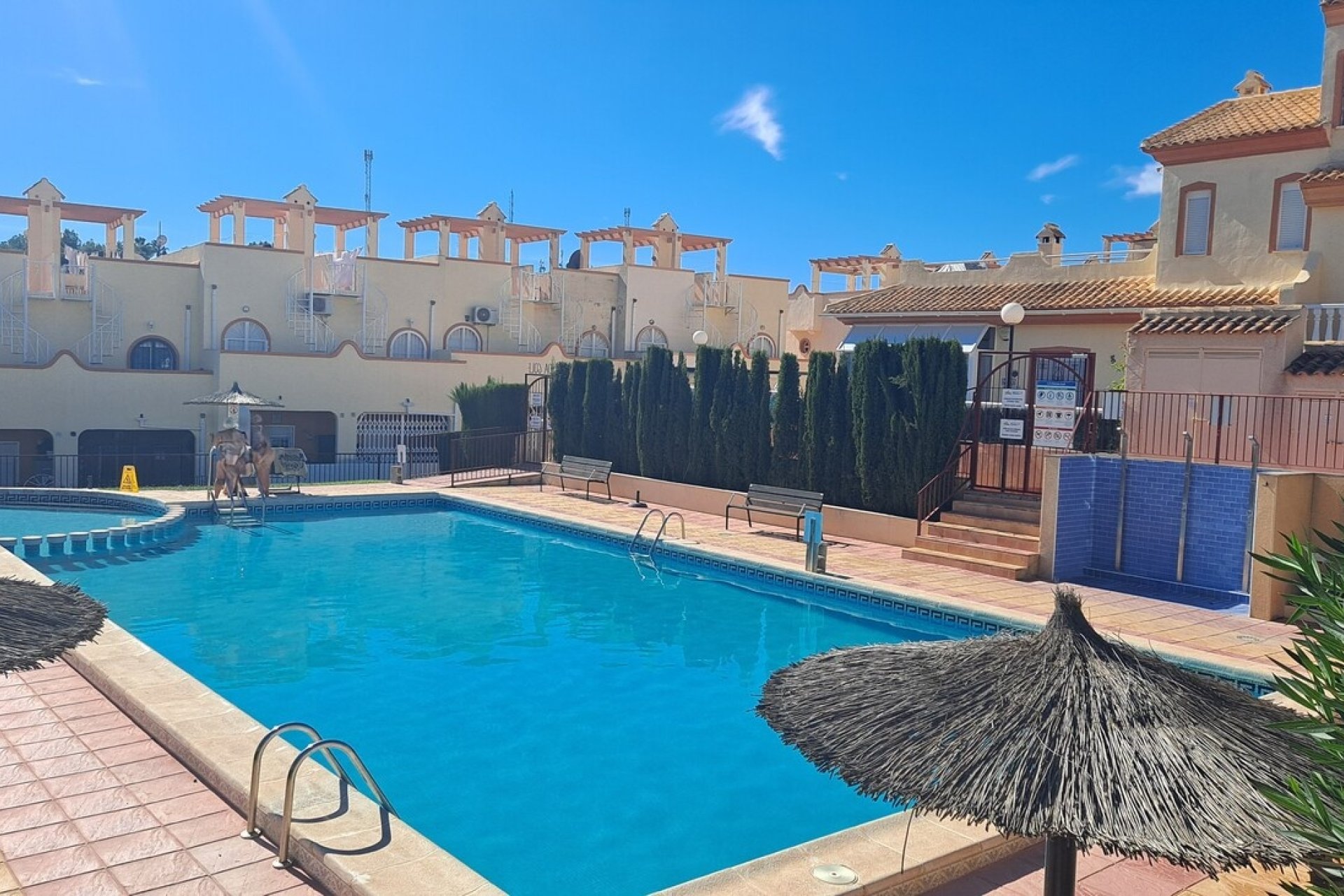 Reventa - Town House -
Villamartin - Las filipinas