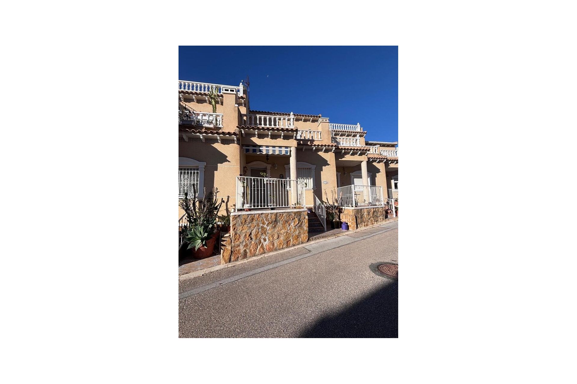 Reventa - Town House -
Villamartin - Orihuela Costa