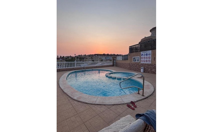 Reventa - Town House -
Villamartin - Orihuela Costa