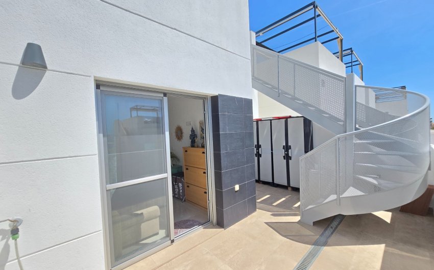 Reventa - Townhouse * -
Ciudad Quesada * - Doña Pepa *