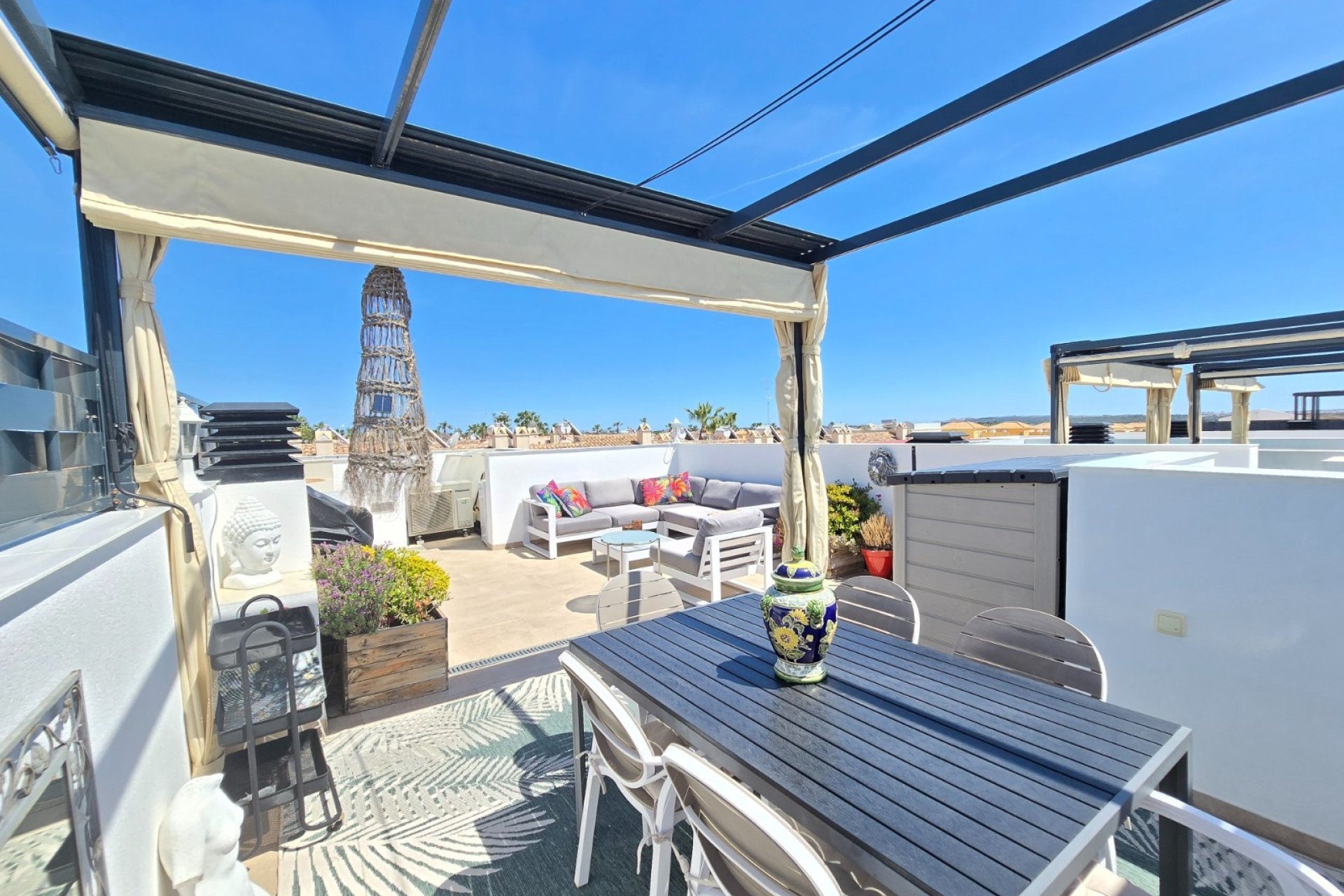 Reventa - Townhouse * -
Ciudad Quesada * - Doña Pepa *