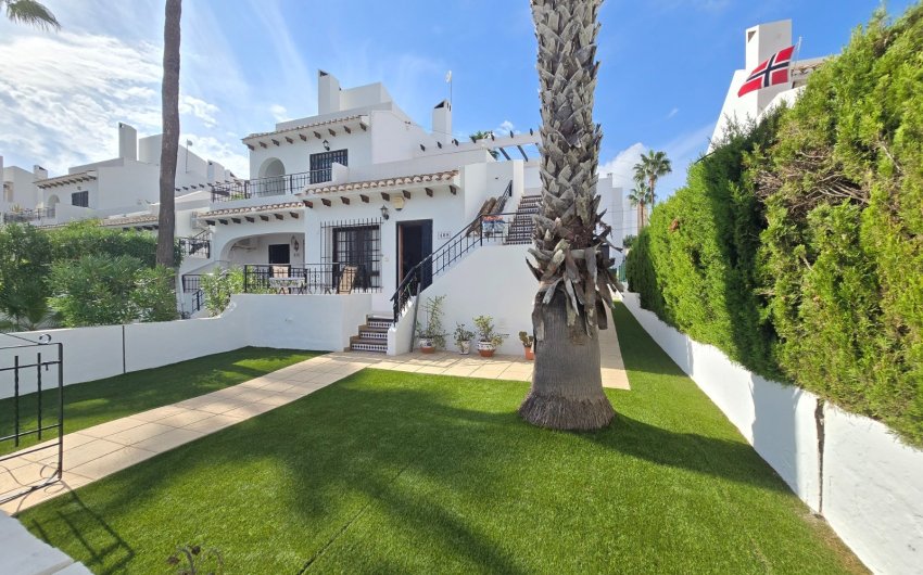 Reventa - Townhouse * -
Villamartin * - Los Dolses *