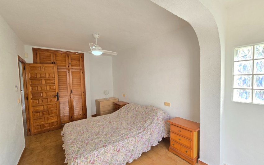 Reventa - Townhouse * -
Villamartin * - Los Dolses *