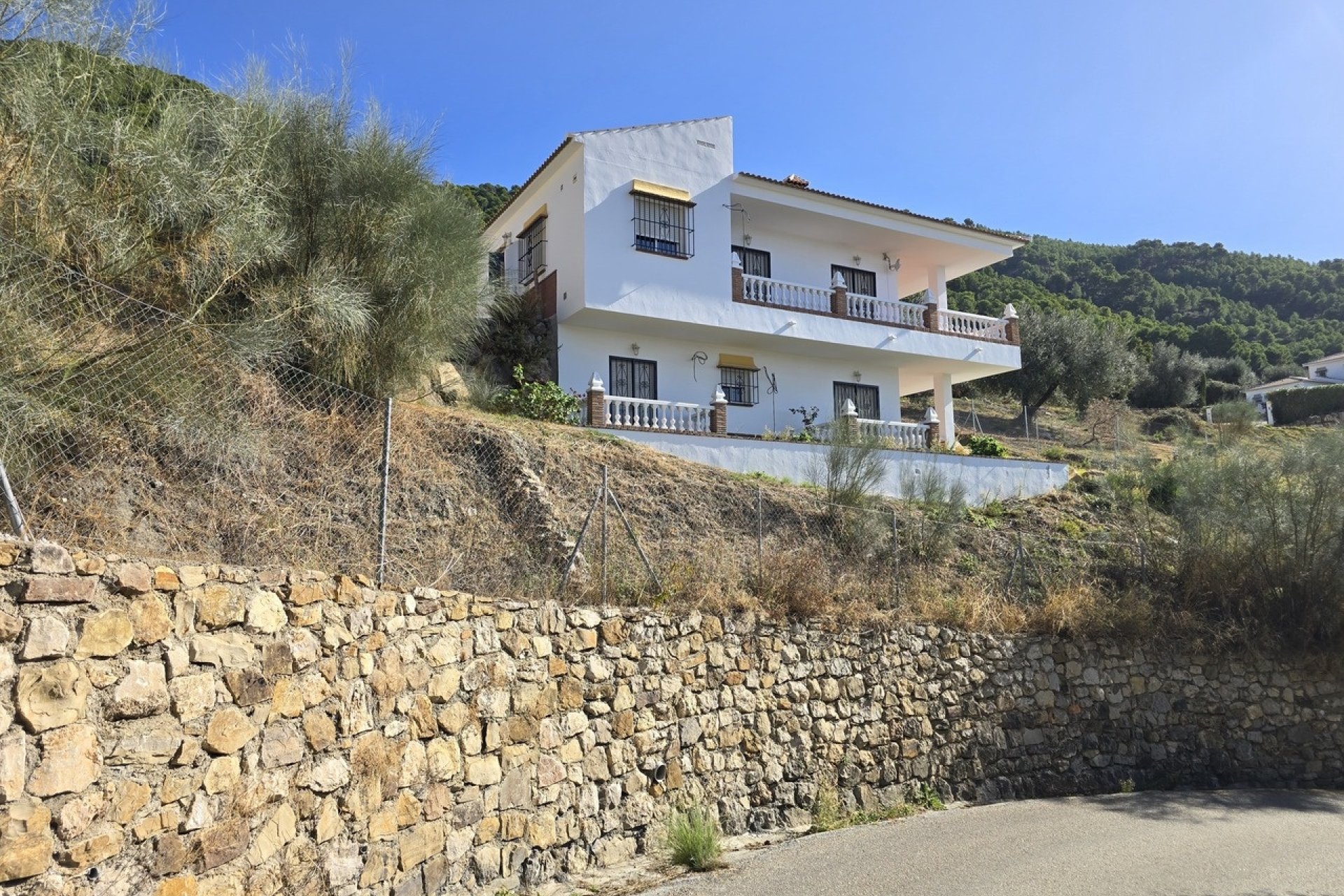 Reventa - Villa -
Alcaucín - Inland