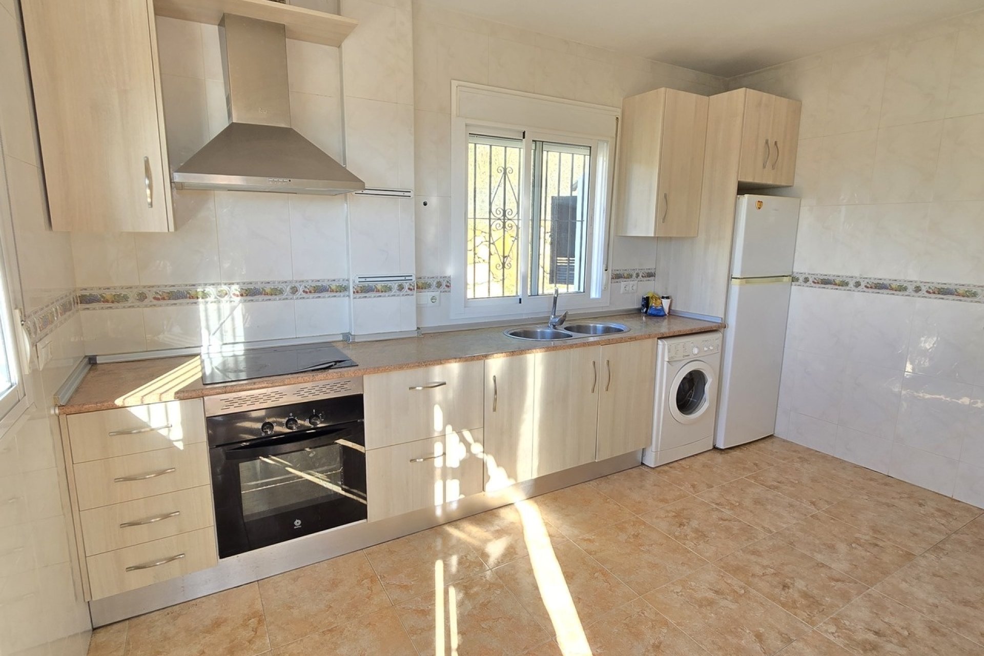 Reventa - Villa -
Alcaucín - Inland