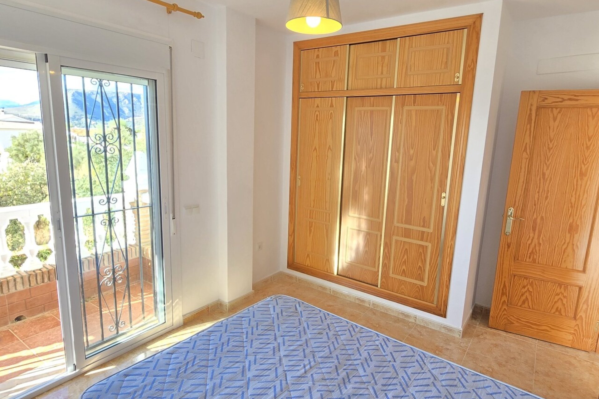 Reventa - Villa -
Alcaucín - Inland