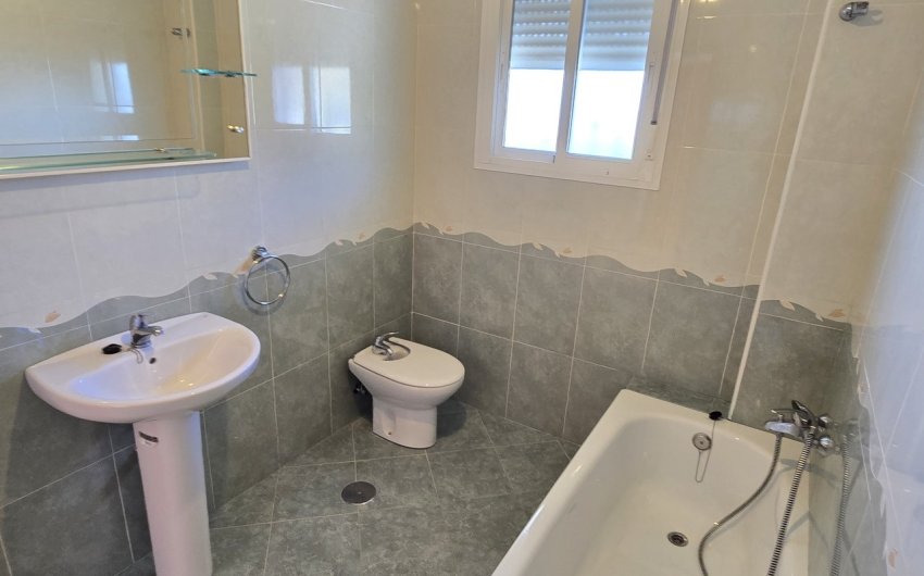 Reventa - Villa -
Alcaucín - Inland