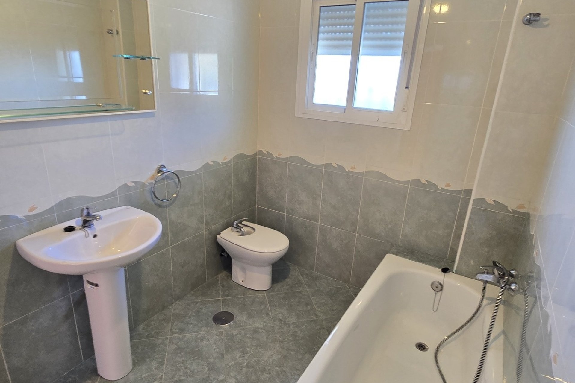 Reventa - Villa -
Alcaucín - Inland