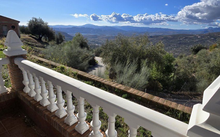 Reventa - Villa -
Alcaucín - Inland