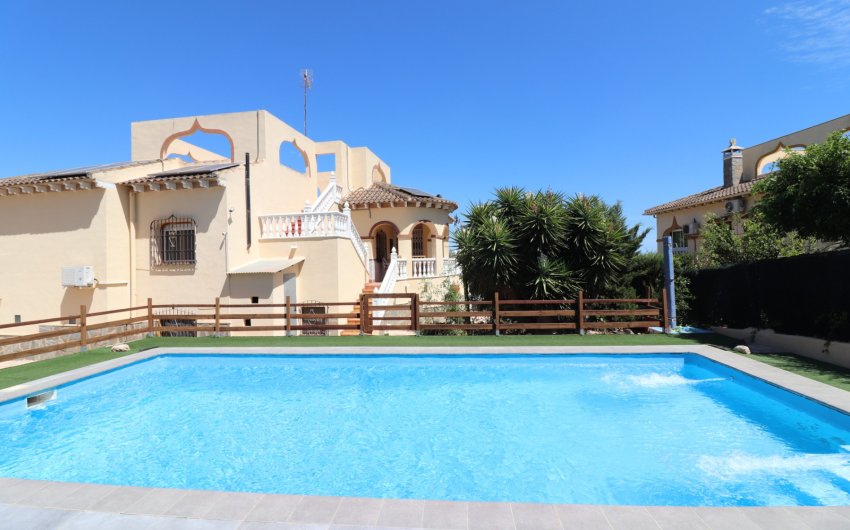 Reventa - Villa -
Algorfa - Lomas de La Juliana