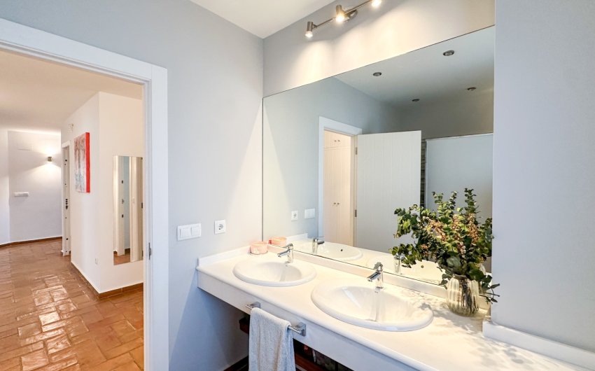 Reventa - Villa -
Alicante - Campoamor