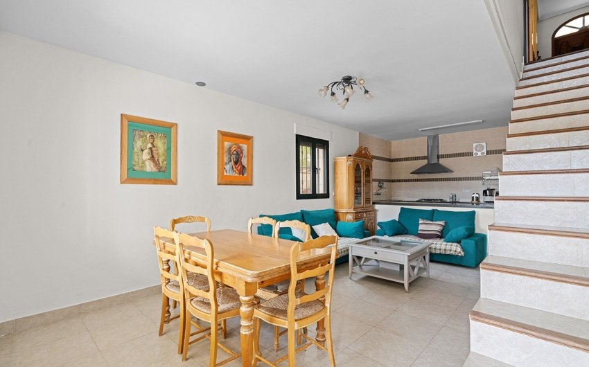 Reventa - Villa -
Alicante - Rebolledo