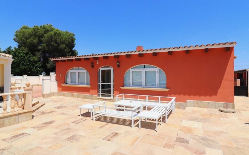 Reventa - Villa -
Almoradí - Heredades