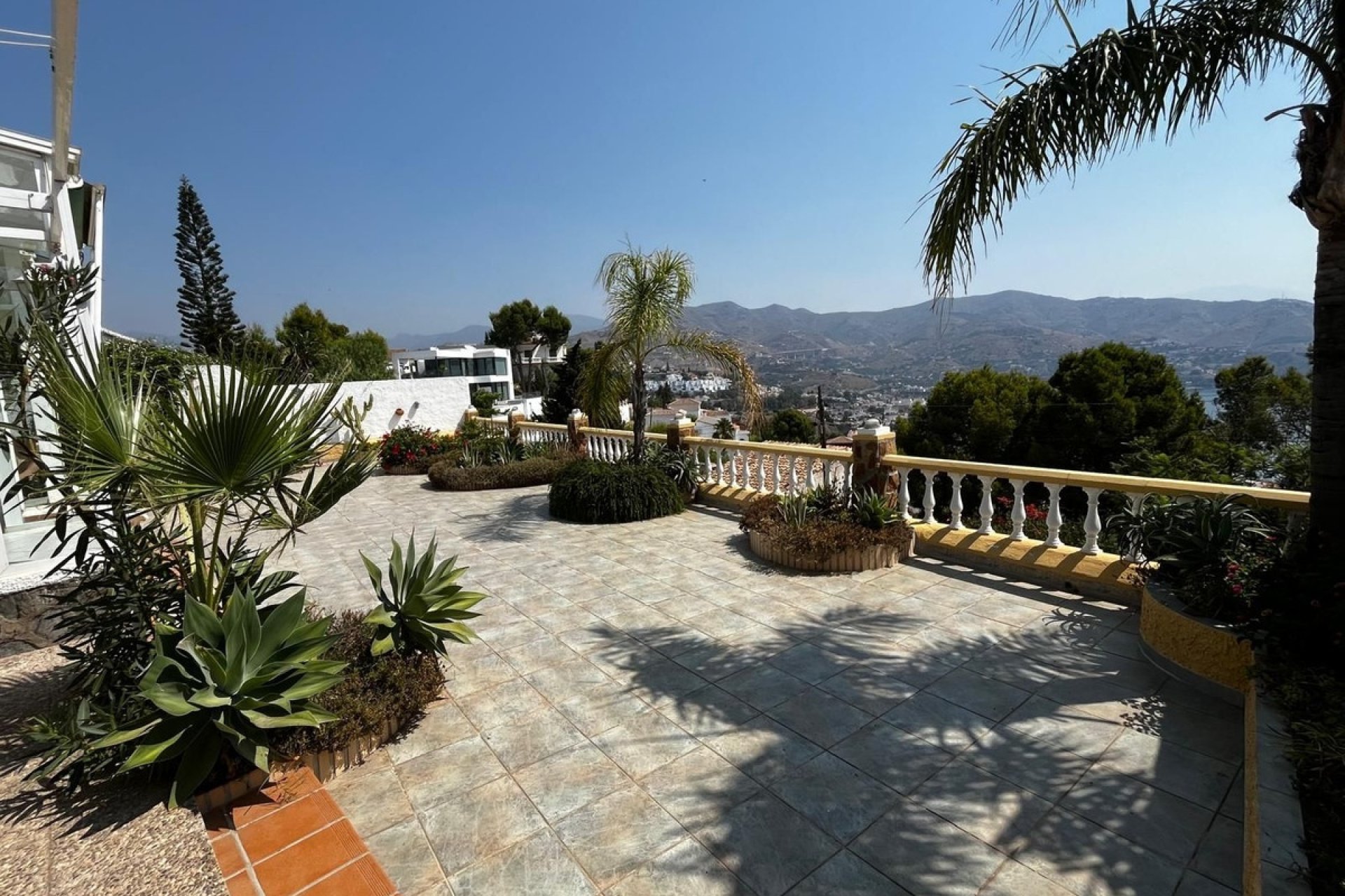 Reventa - Villa -
Almuñecar - Costa Tropical