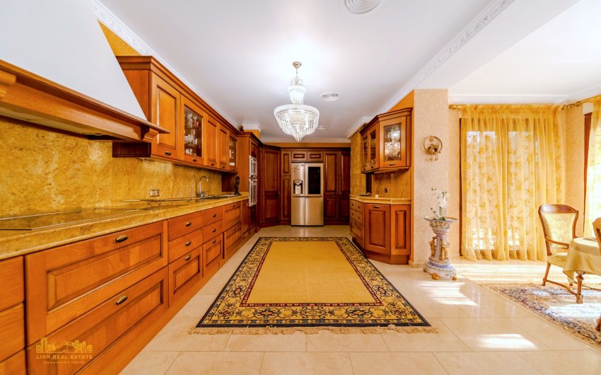 Reventa - Villa -
Altea