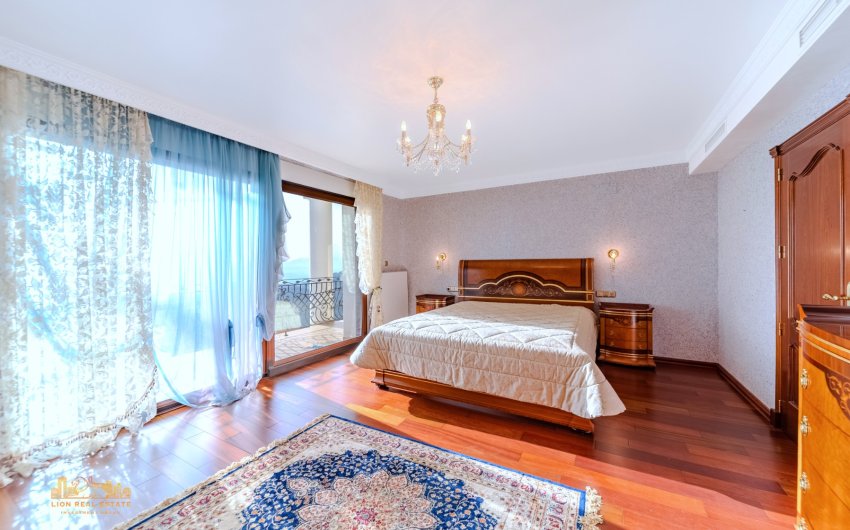 Reventa - Villa -
Altea