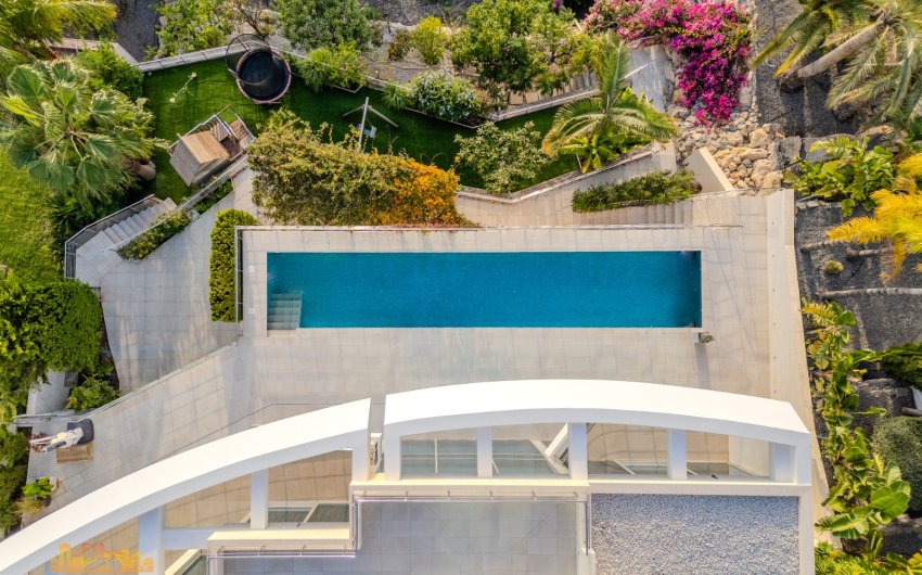 Reventa - Villa -
Altea