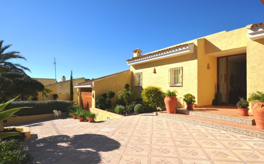 Reventa - Villa -
Altea
