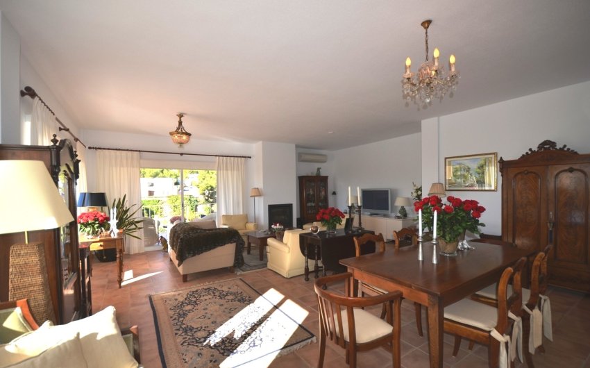 Reventa - Villa -
Altea