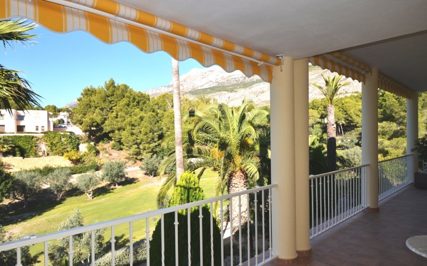 Reventa - Villa -
Altea
