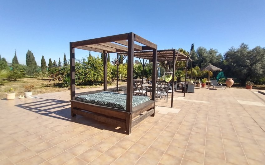 Reventa - Villa -
Avileses - Inland