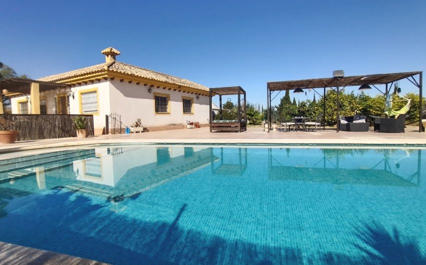 Reventa - Villa -
Avileses - Inland