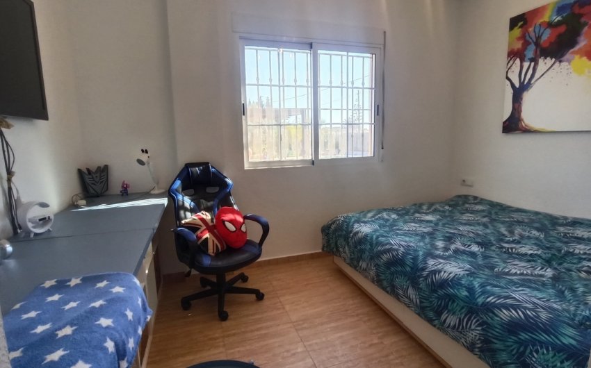 Reventa - Villa -
Avileses - Inland