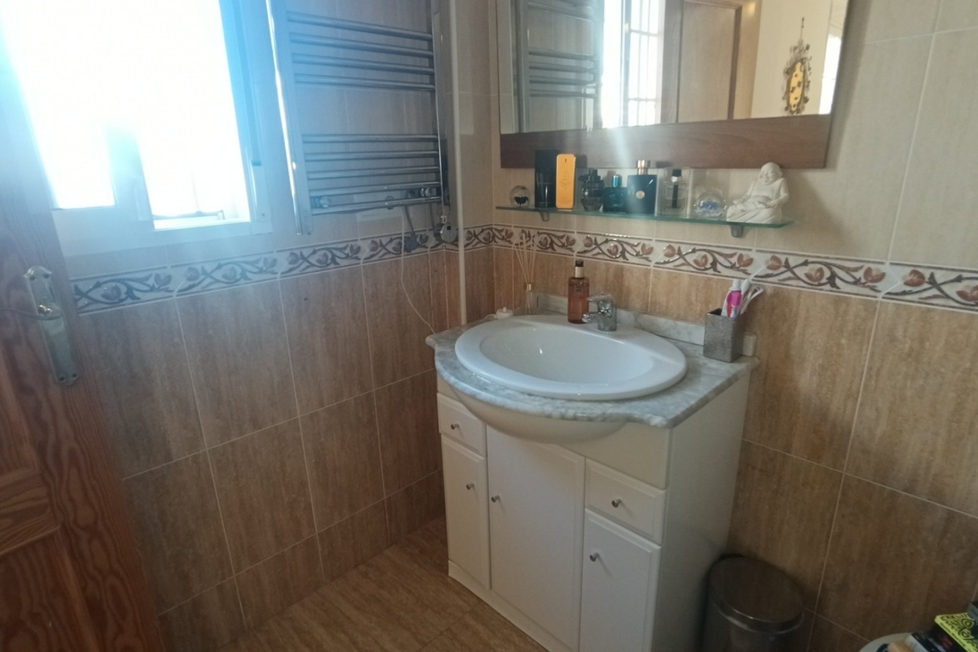 Reventa - Villa -
Avileses - Inland