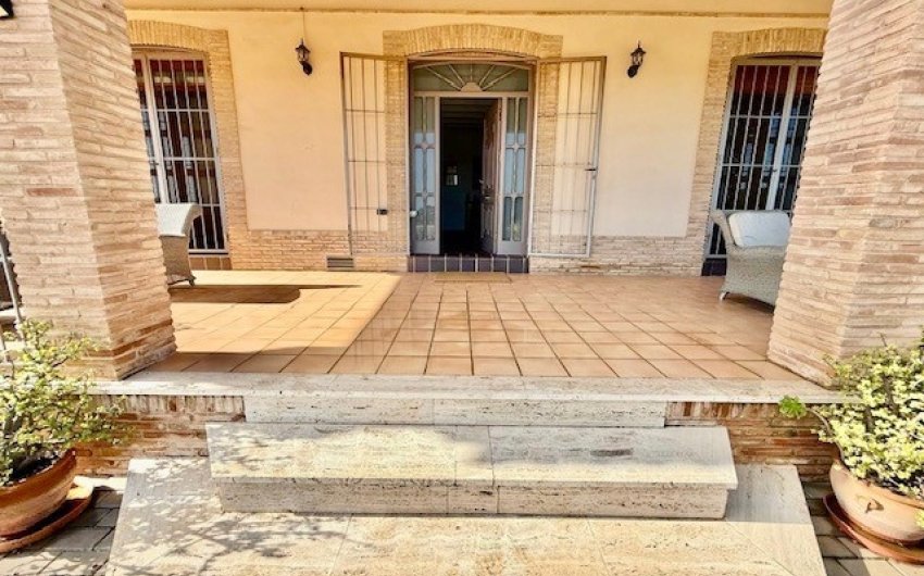 Reventa - Villa -
Avileses - Inland