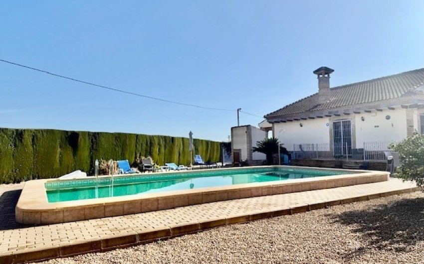 Reventa - Villa -
Avileses - Inland