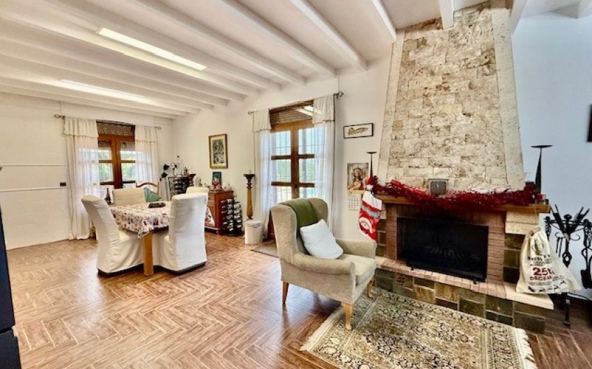 Reventa - Villa -
Avileses - Inland