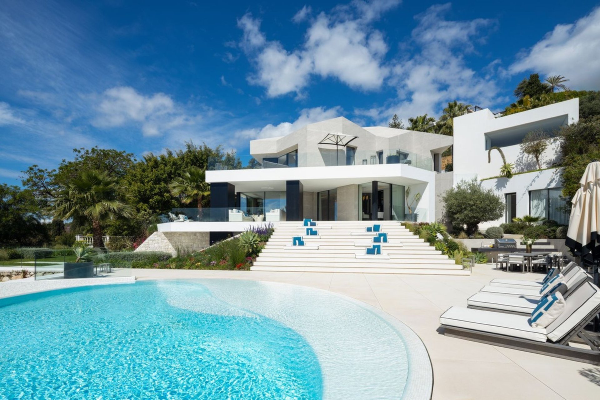 Reventa - Villa -
Benahavís - Costa del Sol