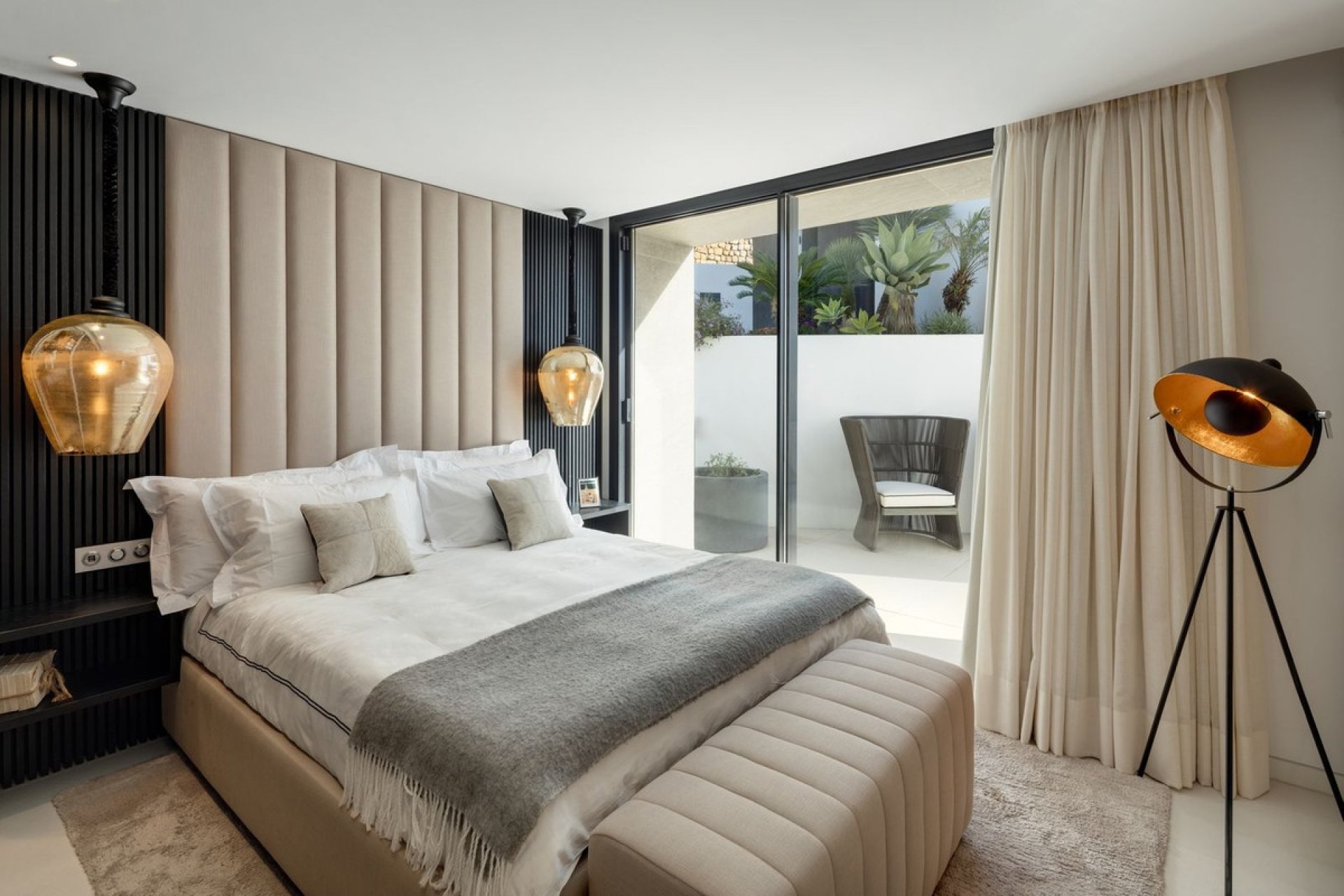 Reventa - Villa -
Benahavís - Costa del Sol