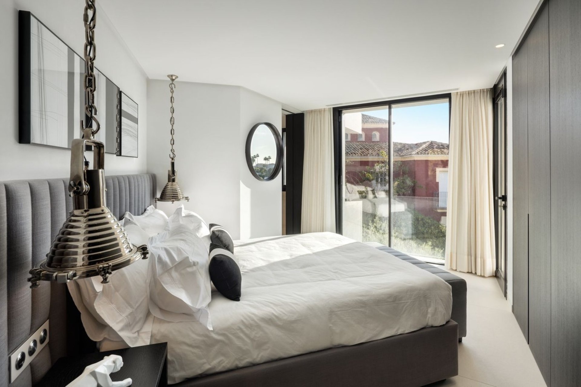 Reventa - Villa -
Benahavís - Costa del Sol