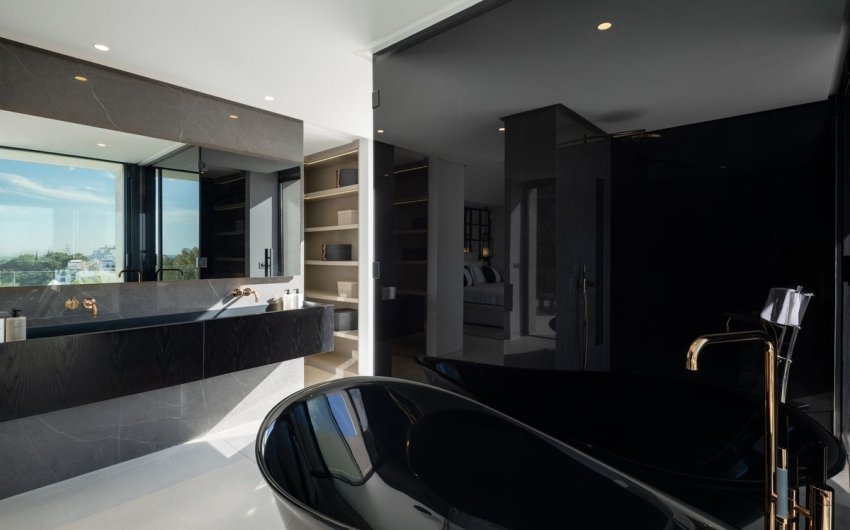 Reventa - Villa -
Benahavís - Costa del Sol