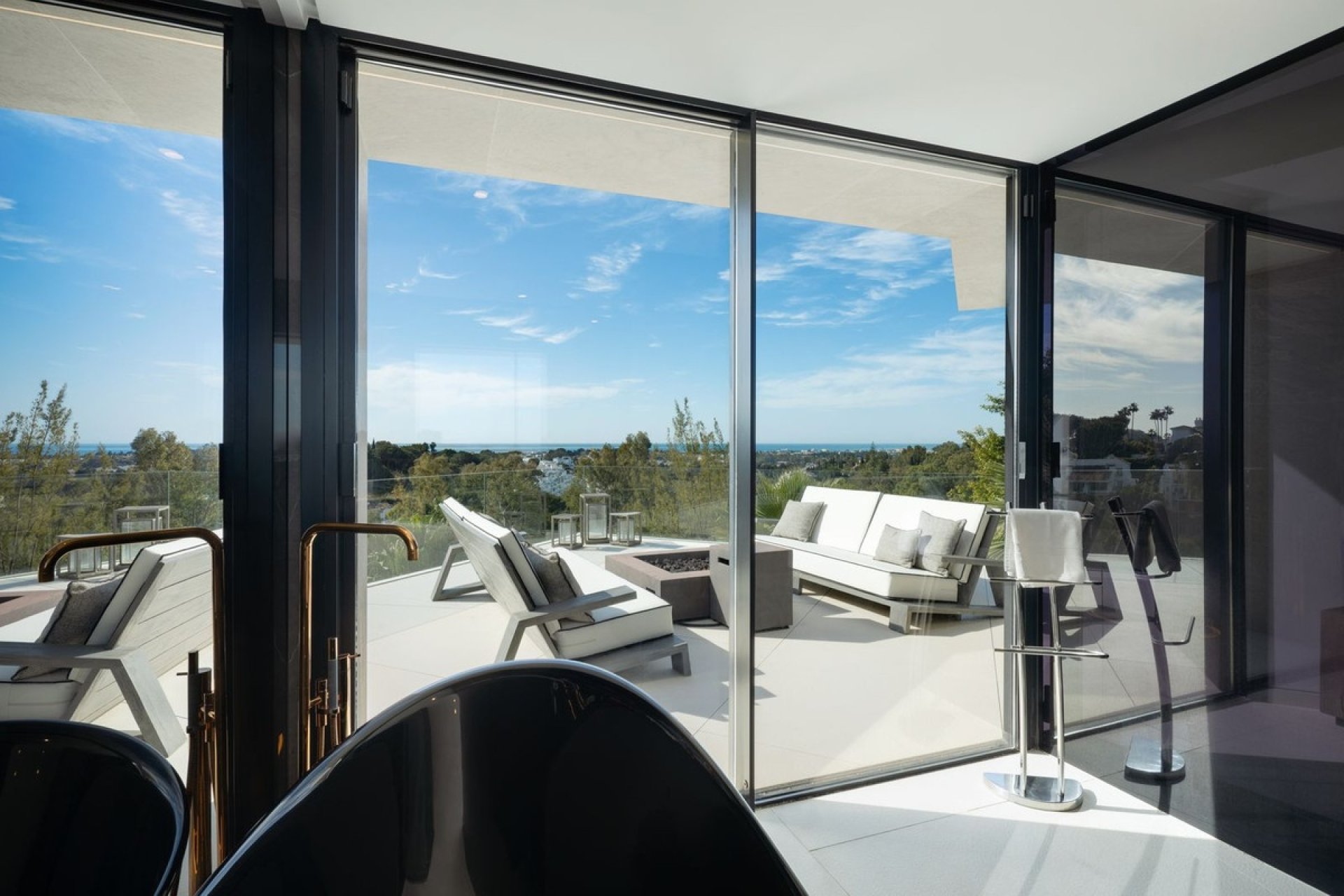 Reventa - Villa -
Benahavís - Costa del Sol