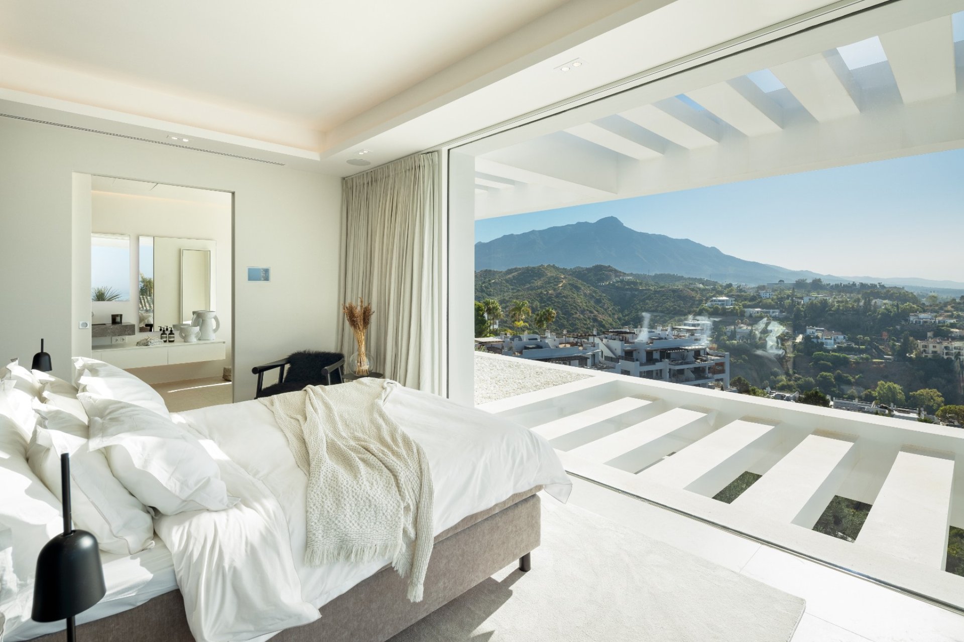 Reventa - Villa -
Benahavis - La Quinta