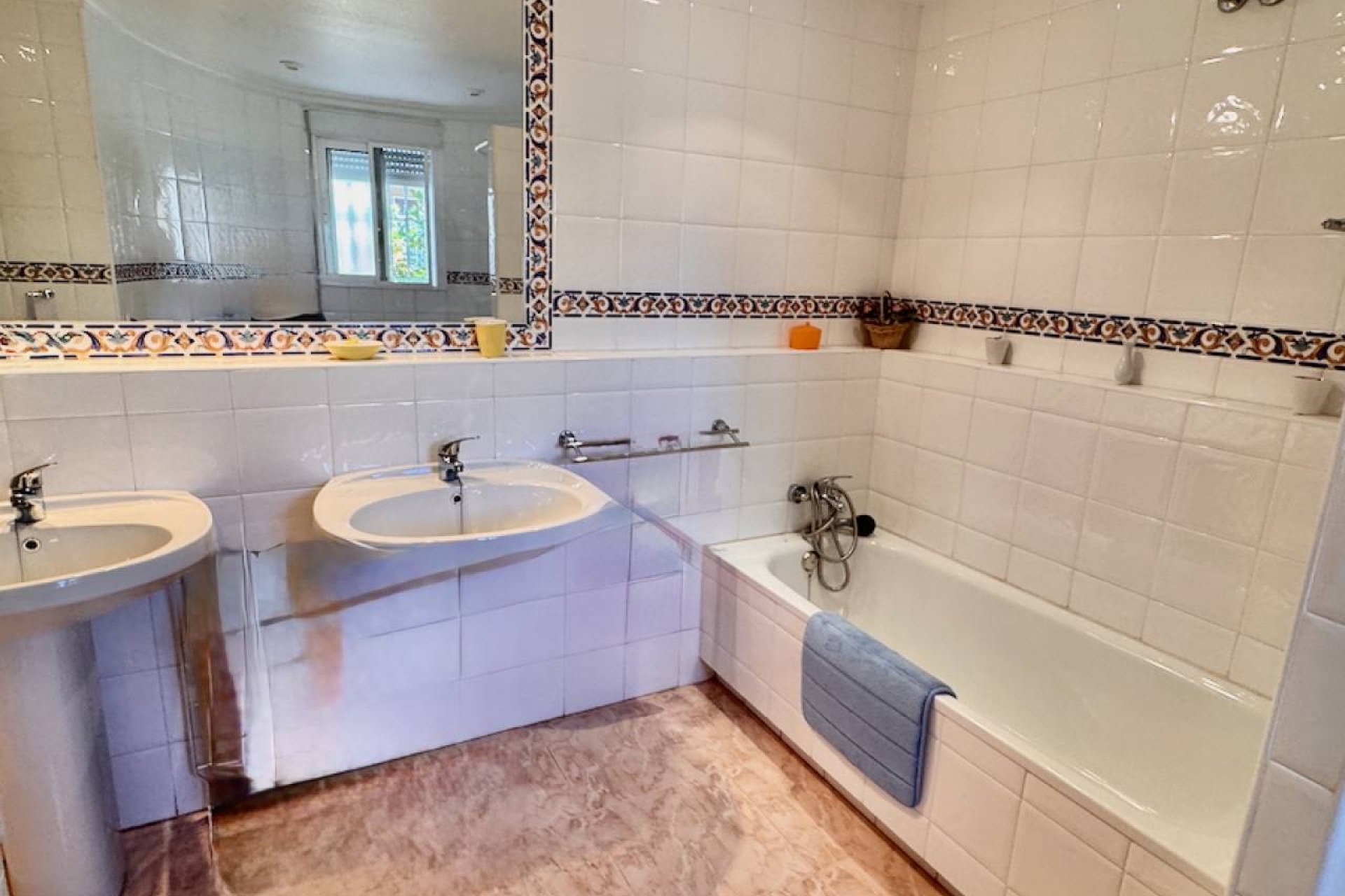 Reventa - Villa -
Benferri