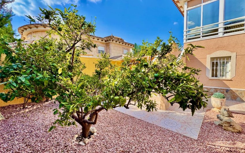 Reventa - Villa -
Benferri