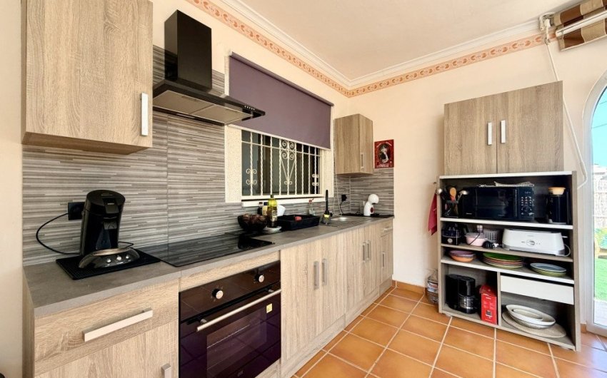 Reventa - Villa -
Benijofar - Costa Blanca