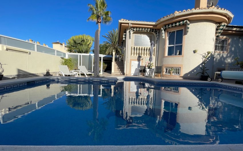 Reventa - Villa -
Benijofar - Costa Blanca