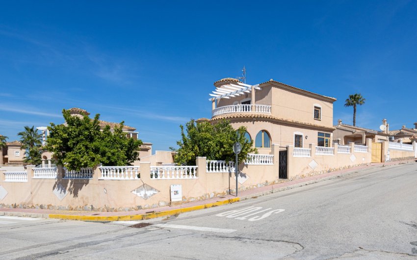 Reventa - Villa -
Benijofar - Costa Blanca
