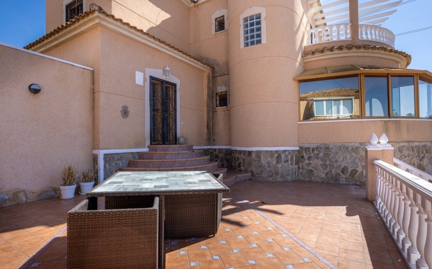 Reventa - Villa -
Benijofar - Costa Blanca
