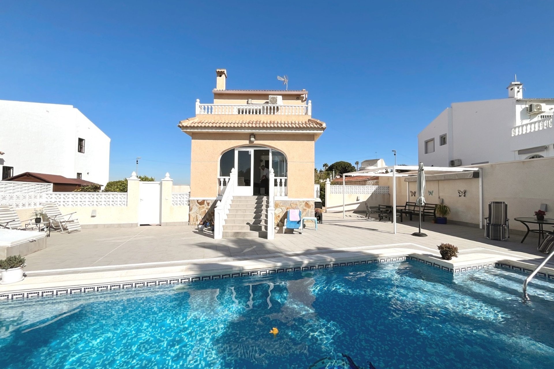 Reventa - Villa -
Benijofar - Monte Azul