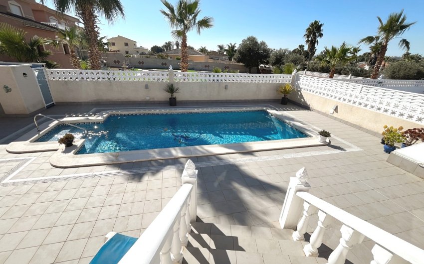 Reventa - Villa -
Benijofar - Monte Azul