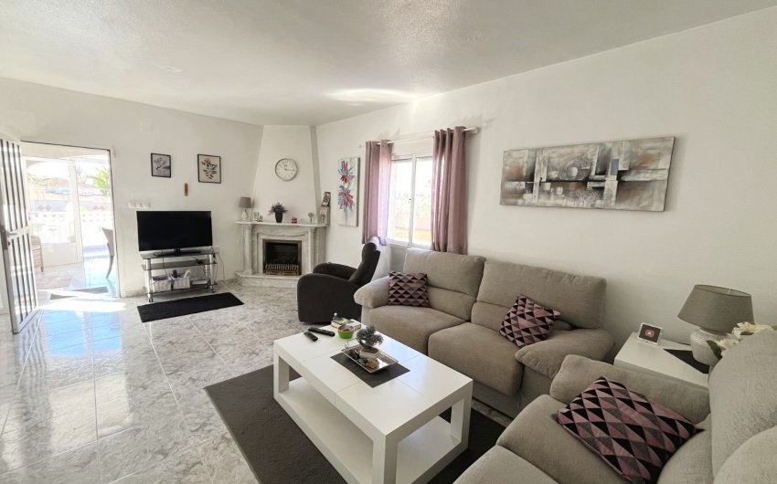 Reventa - Villa -
Benijofar - Monte Azul