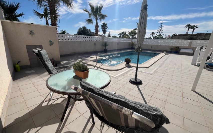 Reventa - Villa -
Benijofar - Monte Azul