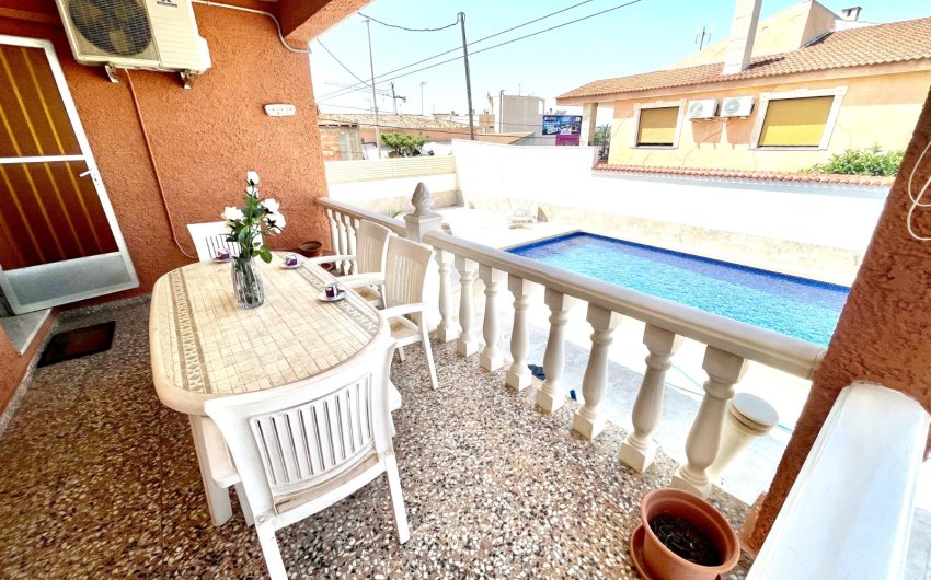 Reventa - Villa -
Benijofar - pueblo