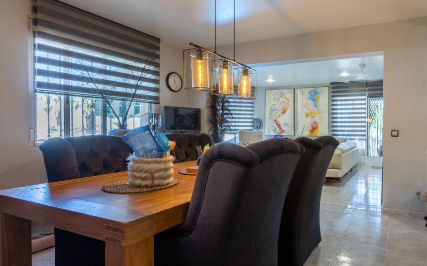 Reventa - Villa -
Benijofar